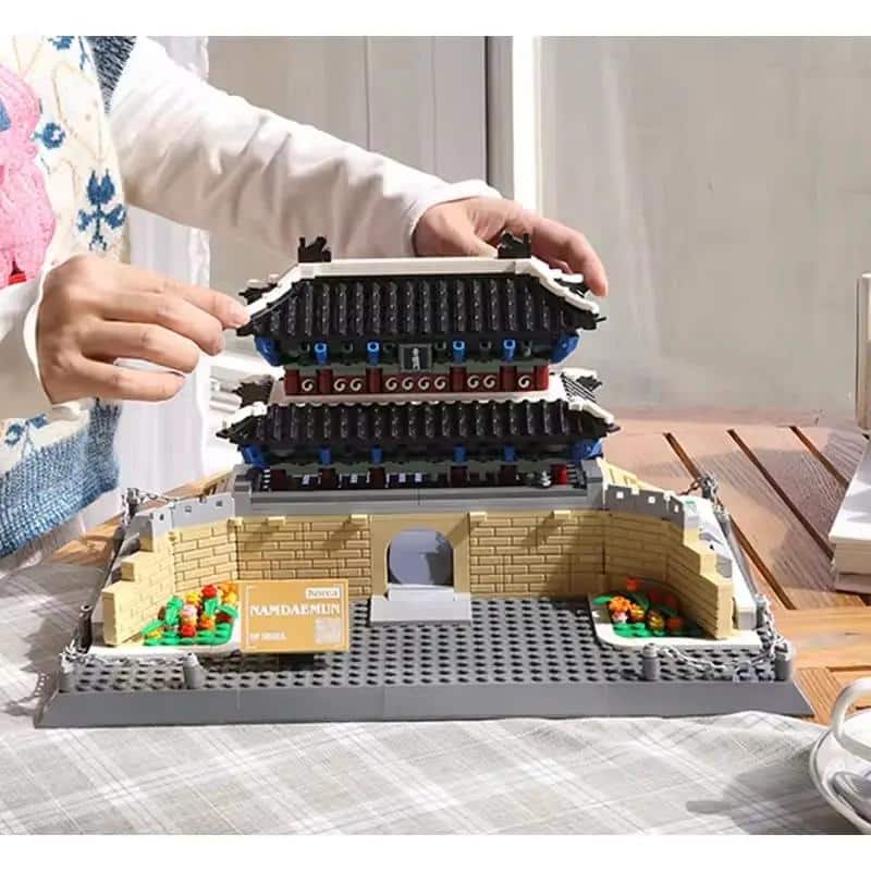 Maquette de la porte Namdaemun de Séoul à assembler en 900 pièces – Image 3